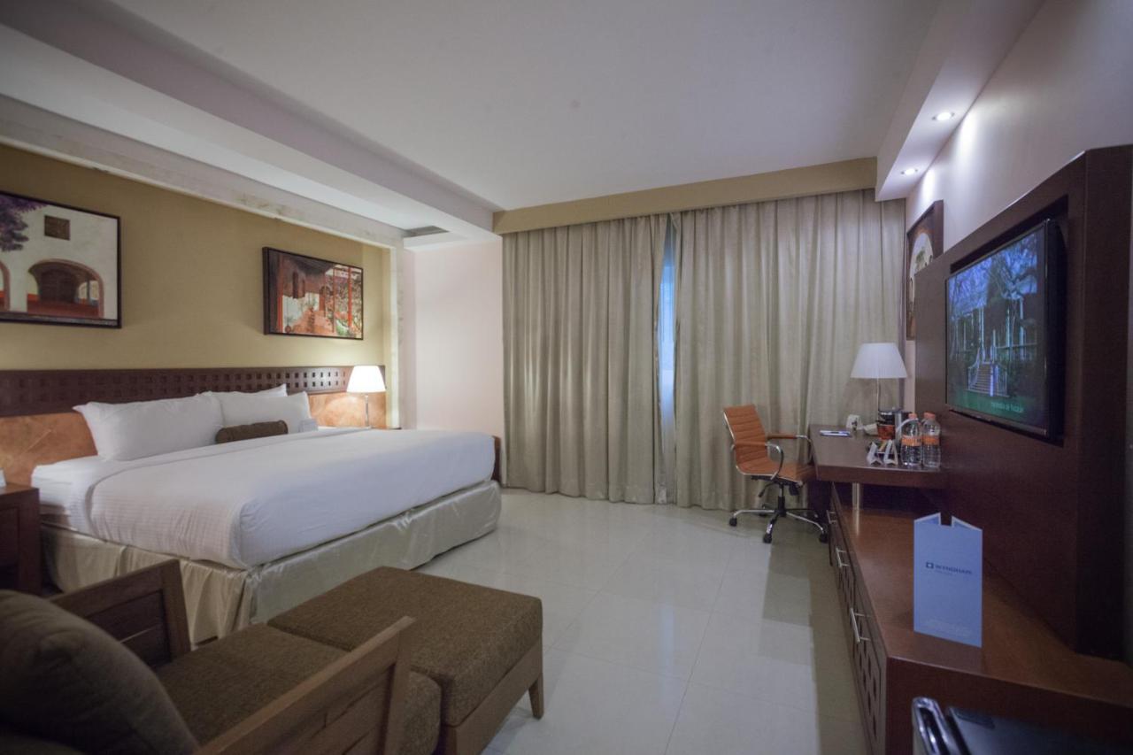 Wyndham Mérida Exterior foto