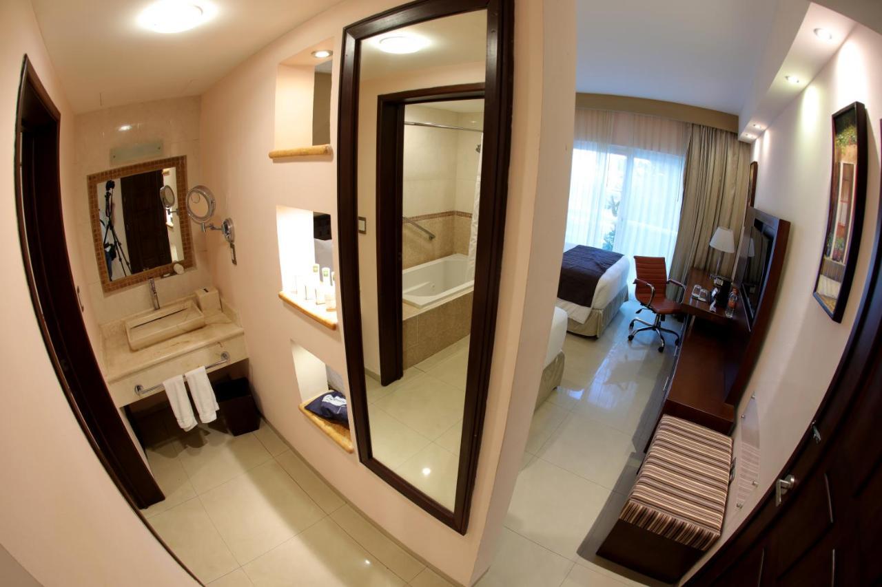 Wyndham Mérida Exterior foto