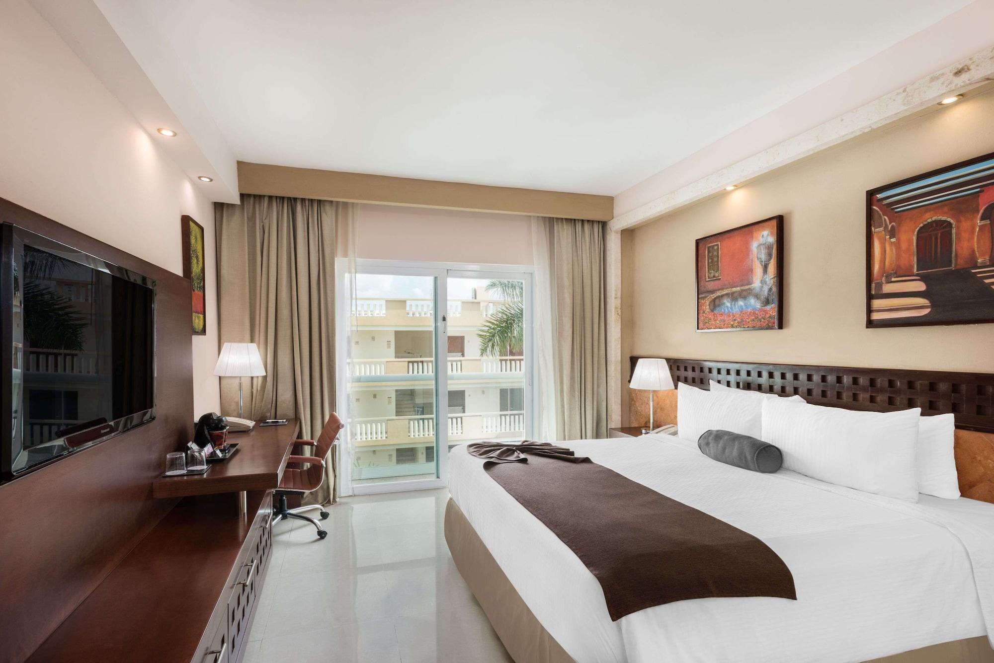 Wyndham Mérida Exterior foto
